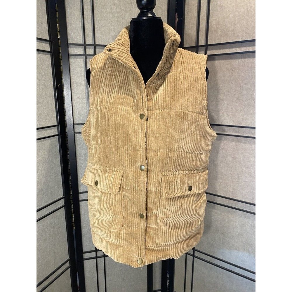BKE Buckle Corduroy Puffer Vest Tan Size Large Snap Closure Lined